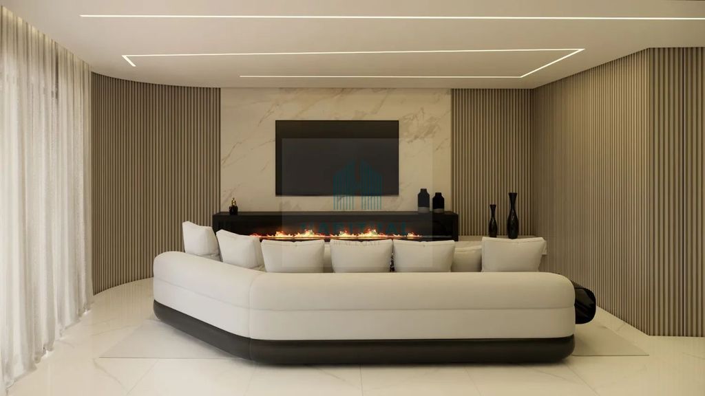 Property photo 2 of 43