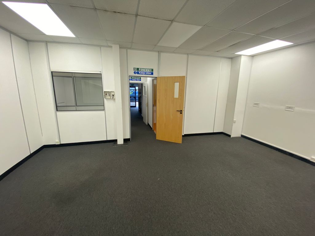 Property photo 3 of 8