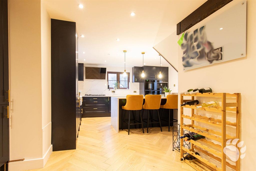 Property photo 3 of 31 Kitchen/Diner