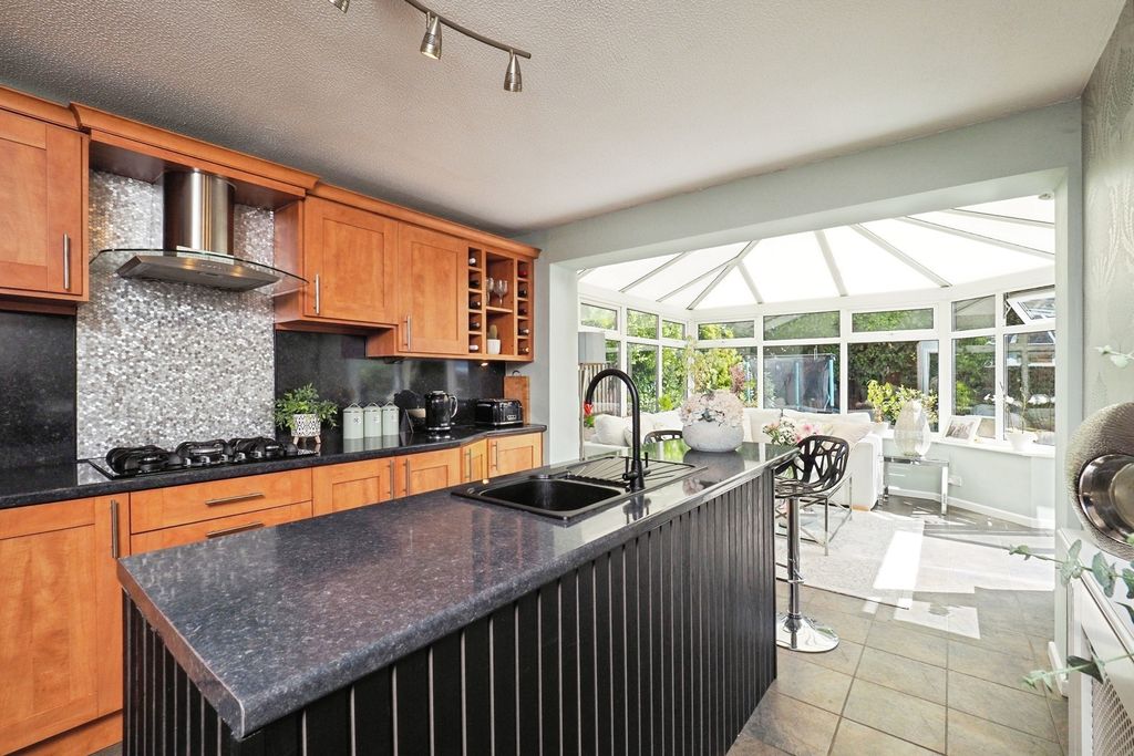 Property photo 2 of 29 Pbox-Img.Jpg