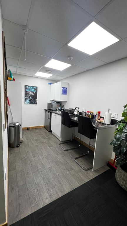 Property photo 3 of 21