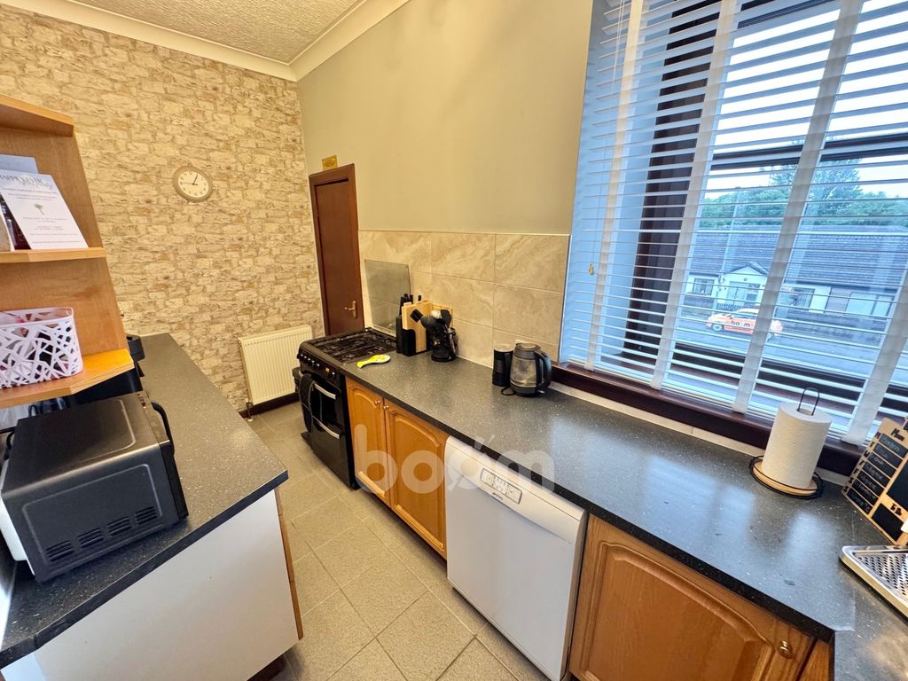 Additional image 14 of 3 bed flat for sale1B Stoneyholm Road, Kilbirnie KA25