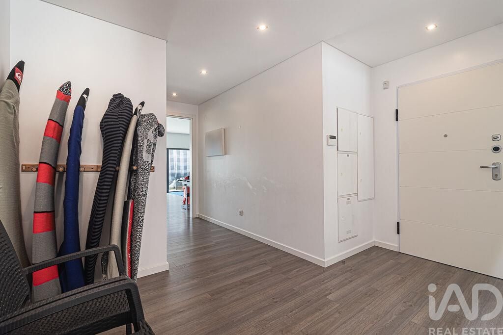 Property photo 2 of 40