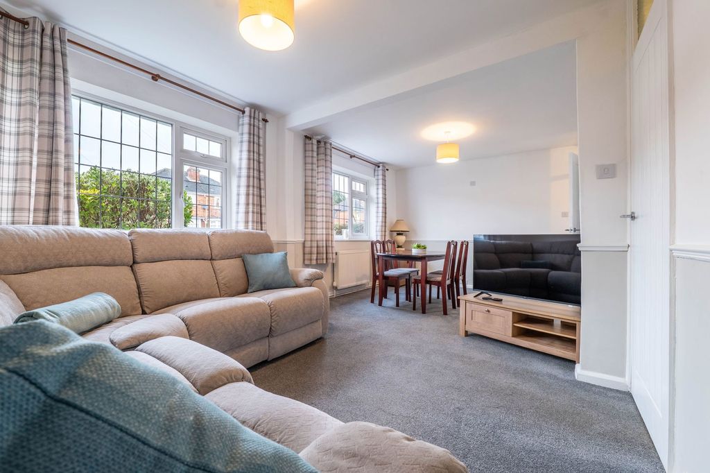 Property photo 3 of 24