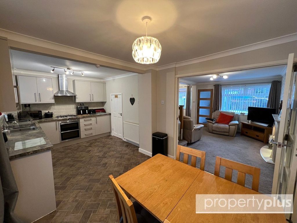 Property photo 2 of 15 Picture No. 09