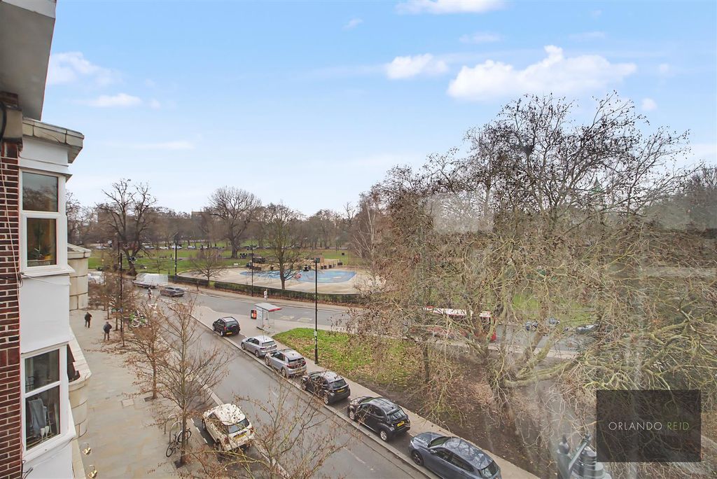 Property photo 3 of 12 Flat 15, Windsor Court Sw4 0Jf-4.Jpg