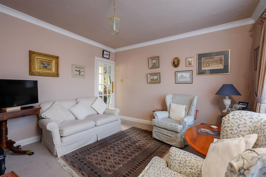 Property photo 2 of 15 Living