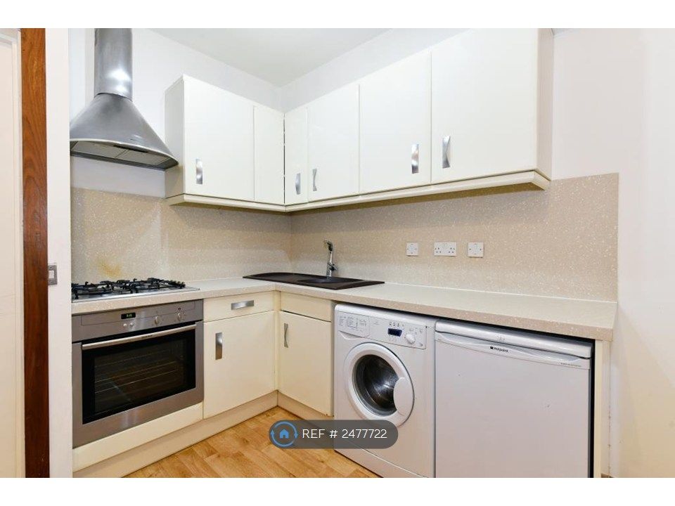 Property photo 3 of 5 Kitchen