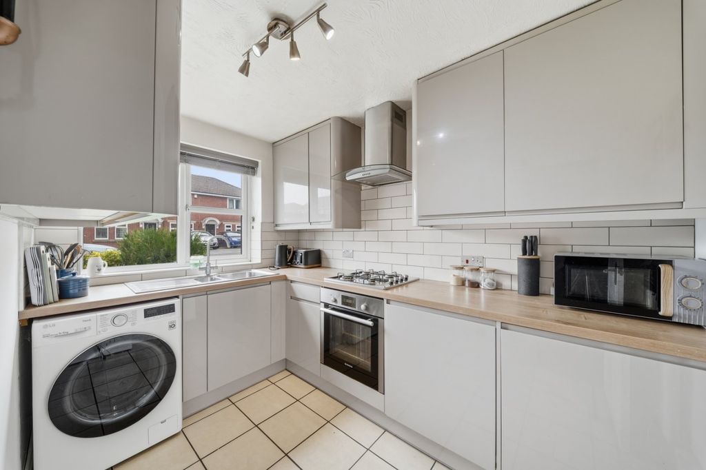 Property photo 2 of 17 Picture No. 02