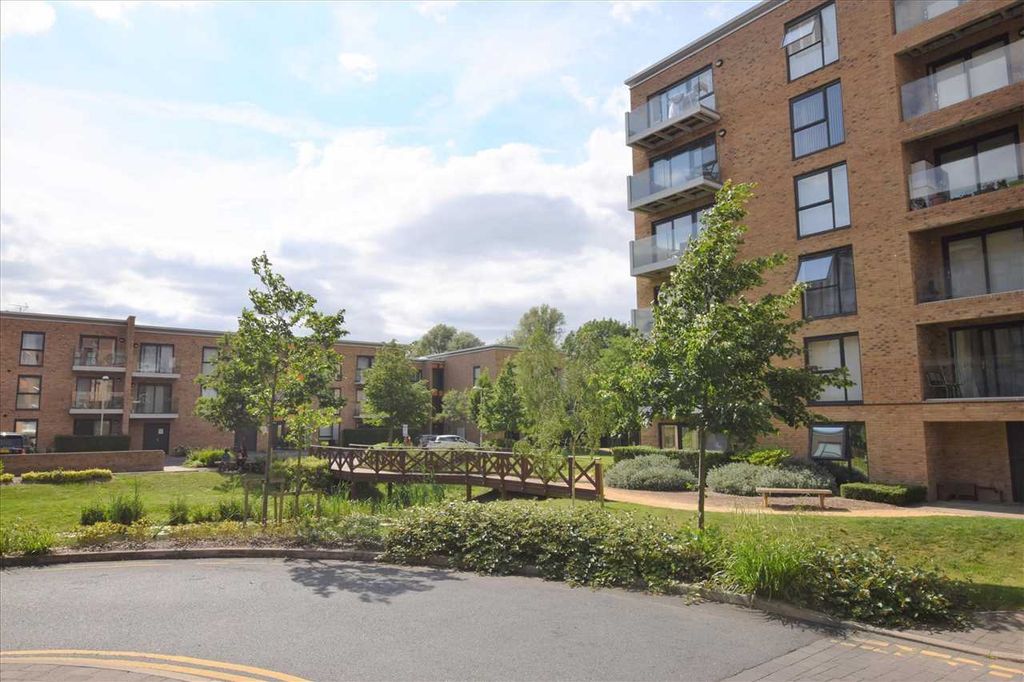 Property photo 2 of 8