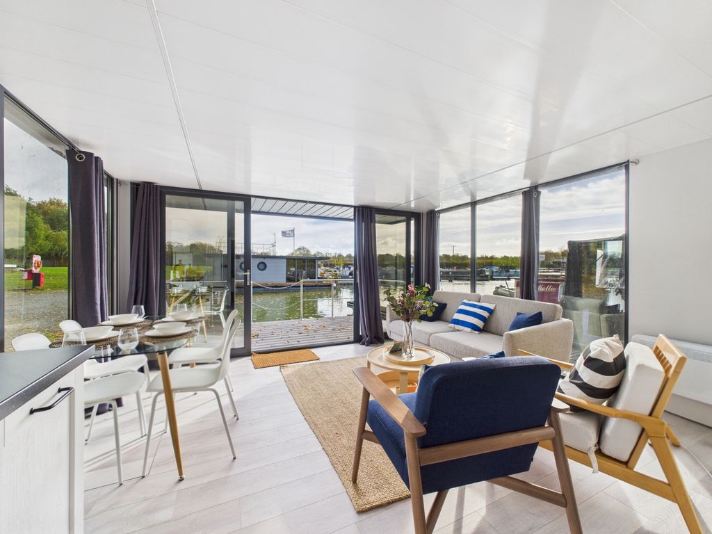 Property photo 2 of 22 Photo 12