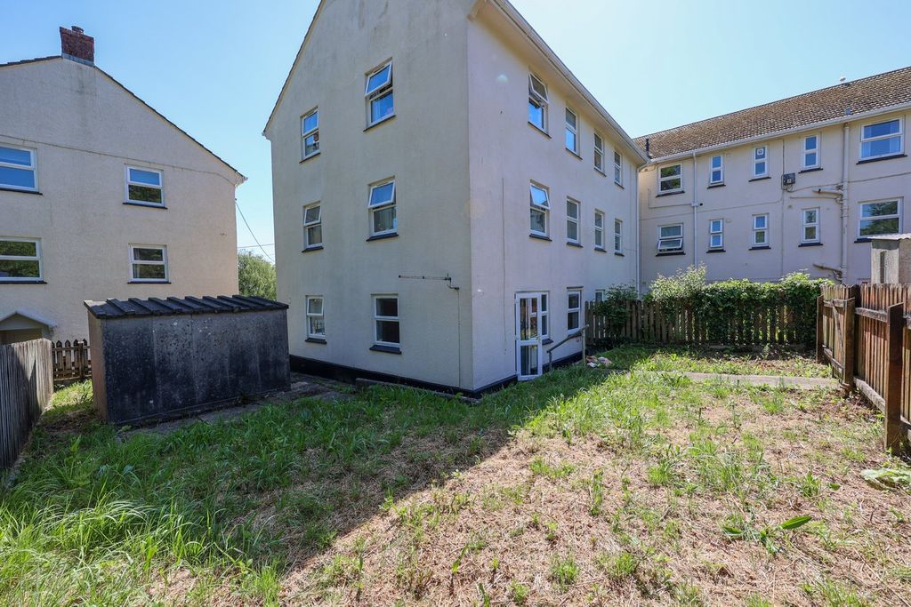Property photo 2 of 7