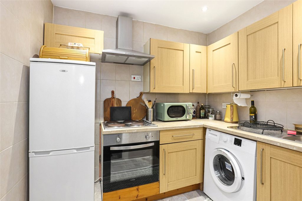 Property photo 3 of 21 Picture No. 11