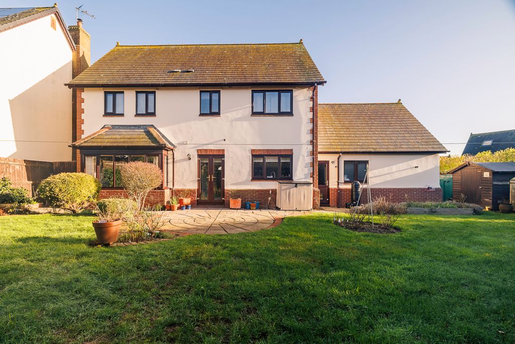 Property photo 3 of 21 Picture No. 36