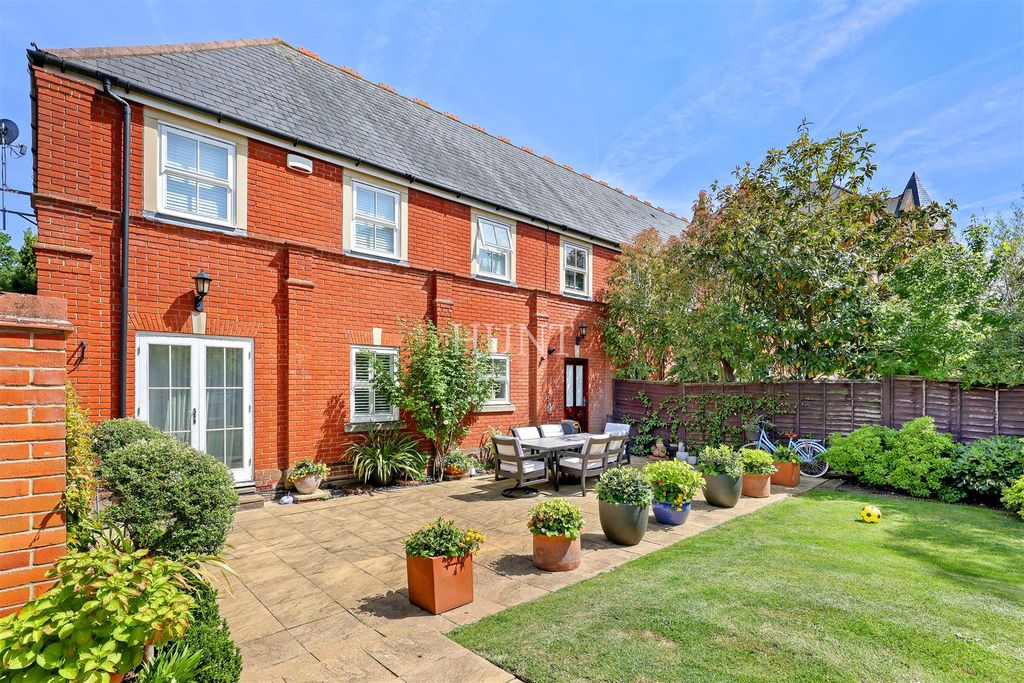 Property photo 1 of 37