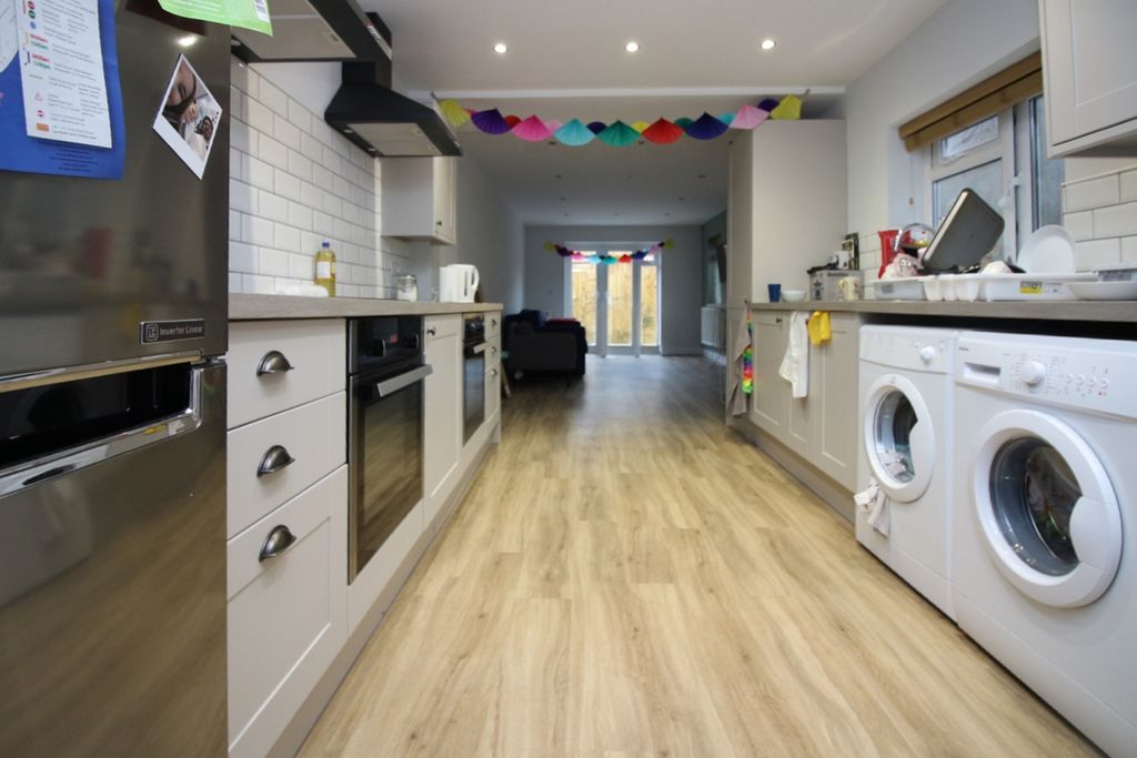 Property photo 3 of 12 Call 02920 454555 To Secure Your Viewing_10