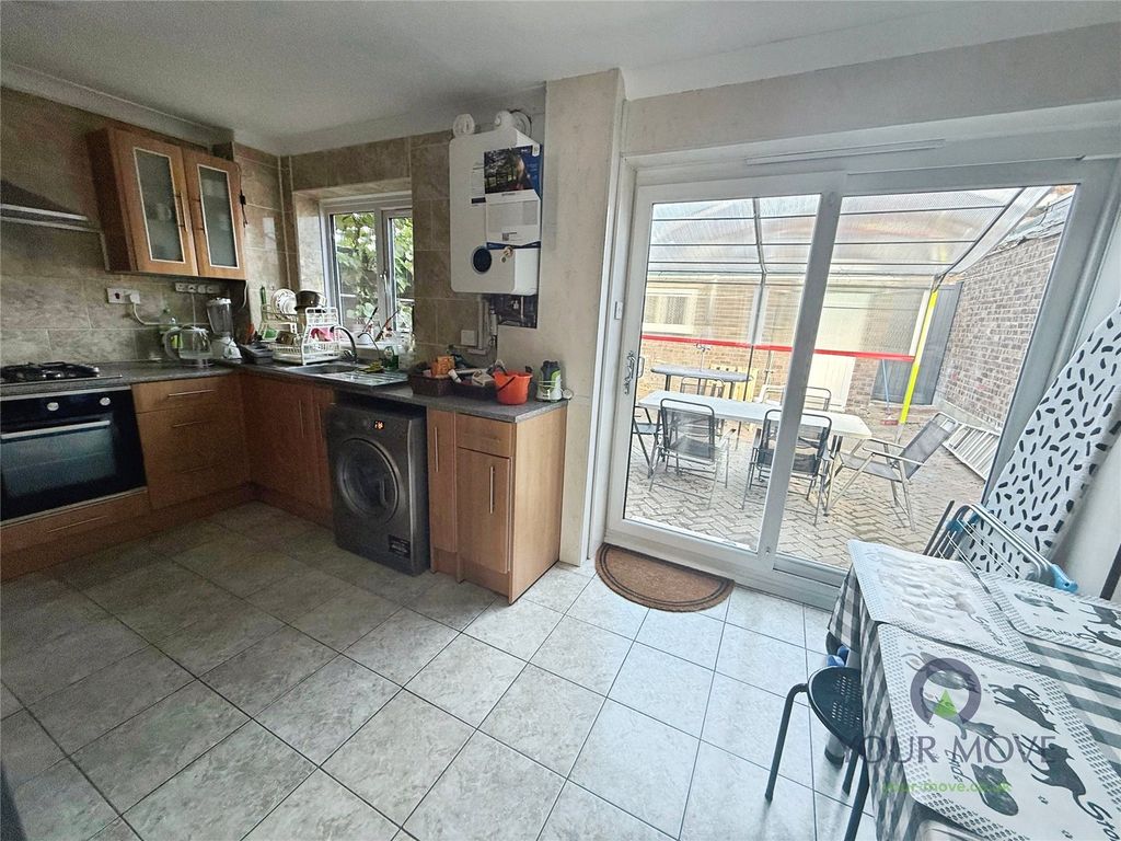 Property photo 3 of 12 Picture No. 15