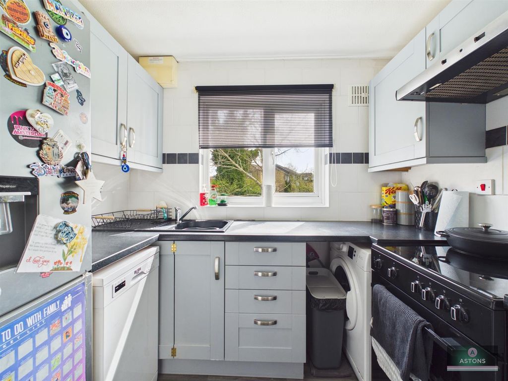 Property photo 3 of 10 Cam02067G0-Pr0244-Still005.Jpg