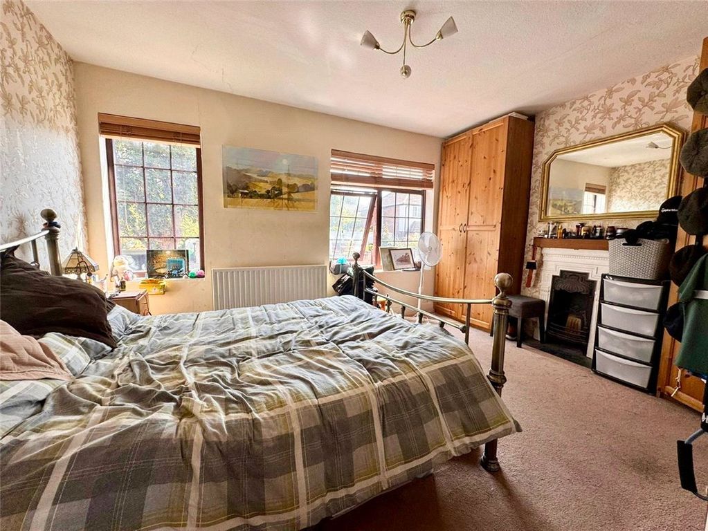 Property photo 3 of 15 Picture No. 32