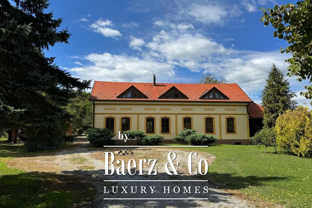 Property photo 2 of 27