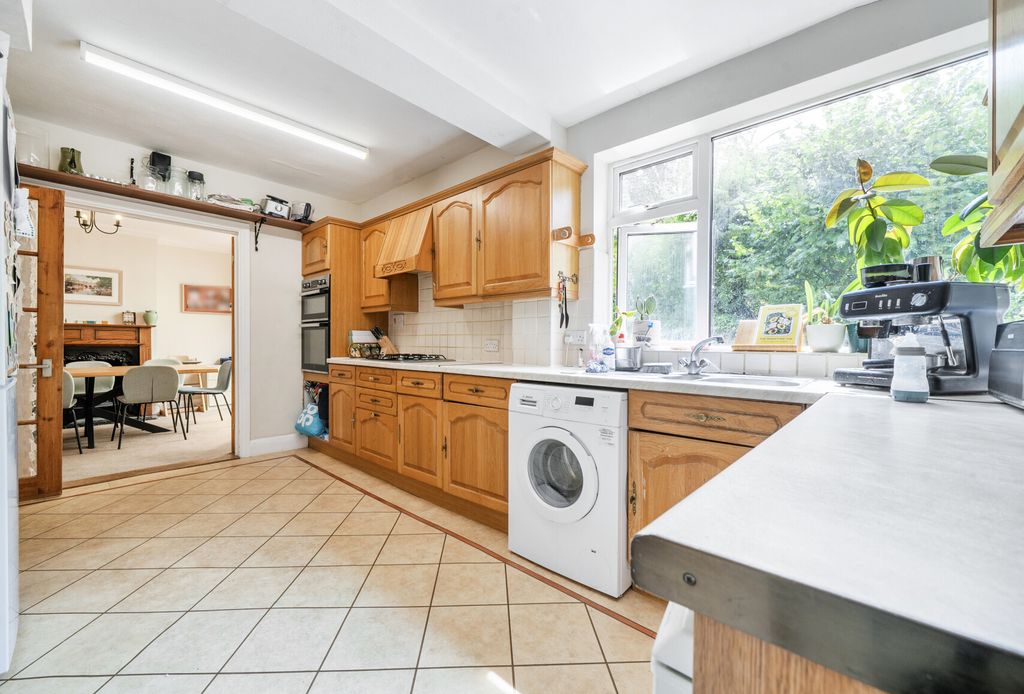Property photo 3 of 15 Kitchen
