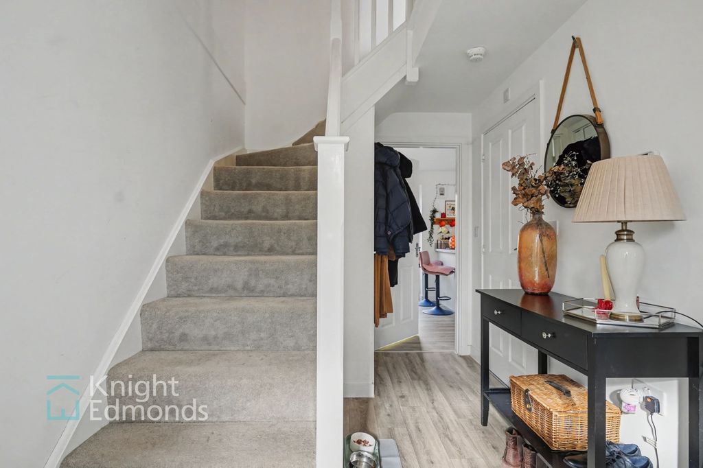 Property photo 3 of 16 Hallway