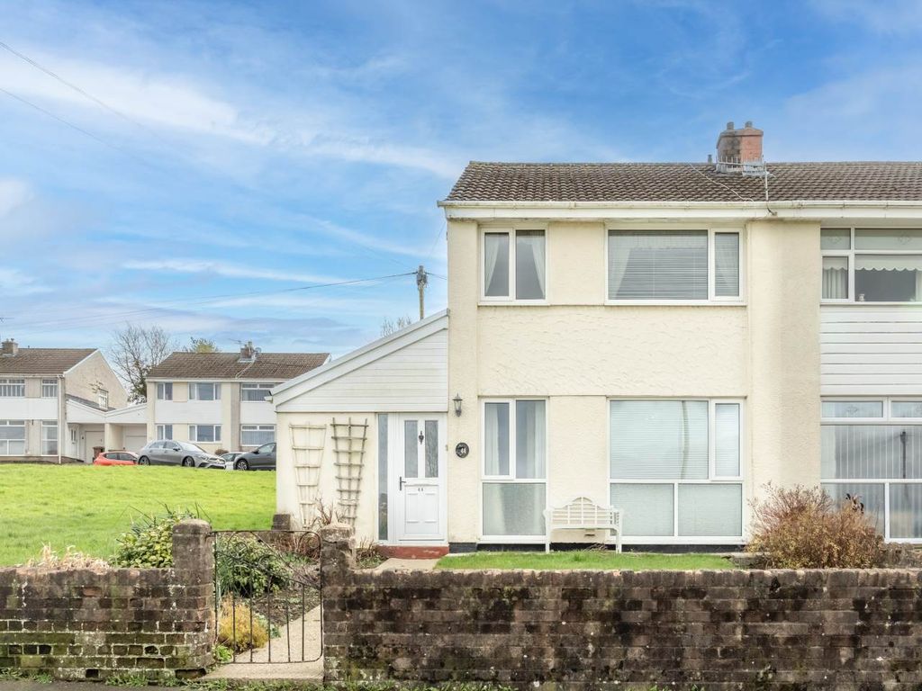 Property photo 1 of 20 Front