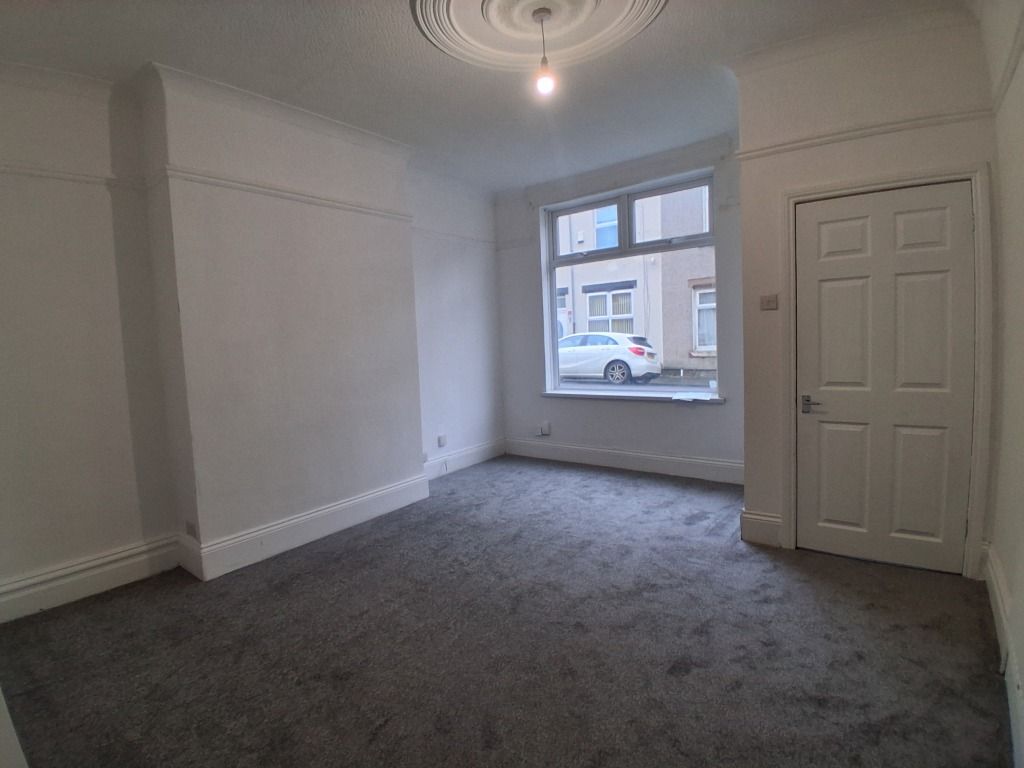 Property photo 3 of 18