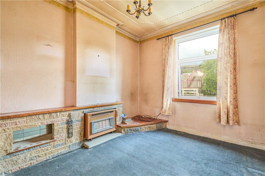 Property photo 2 of 12 Sitting Room