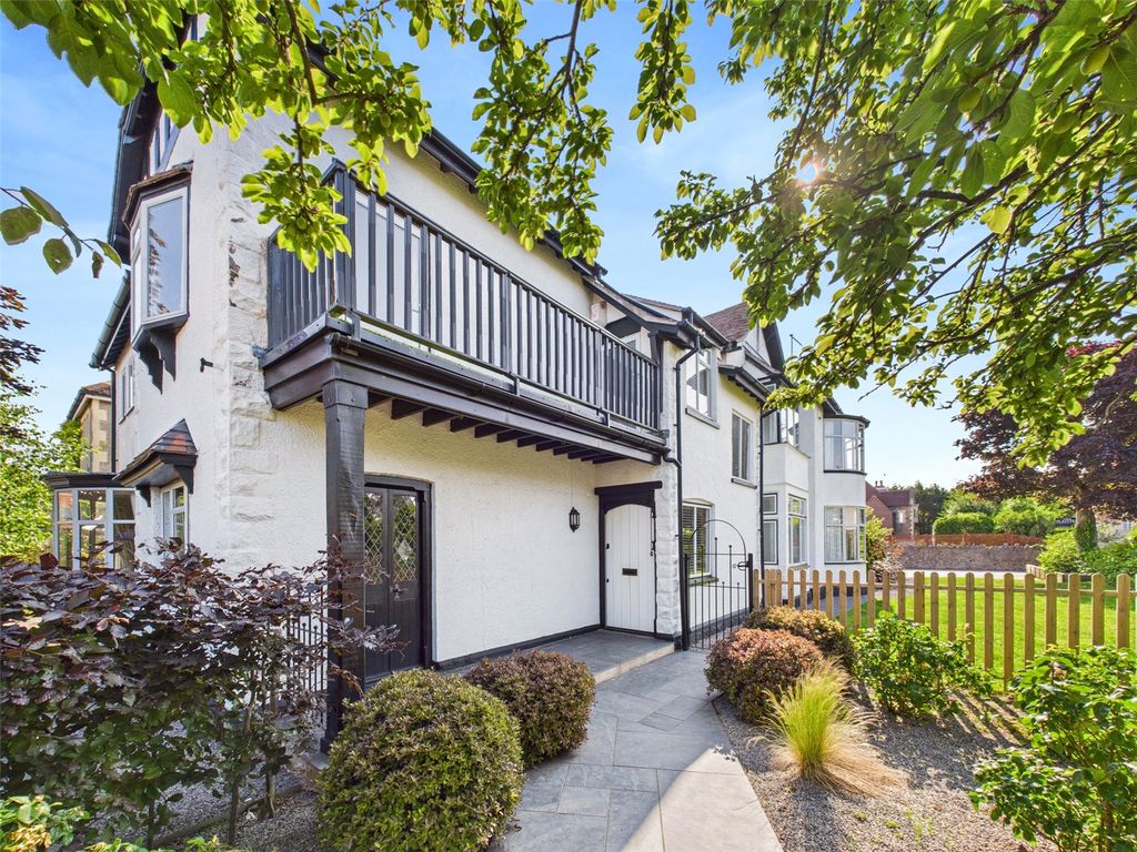 Property photo 1 of 30 Picture No. 13