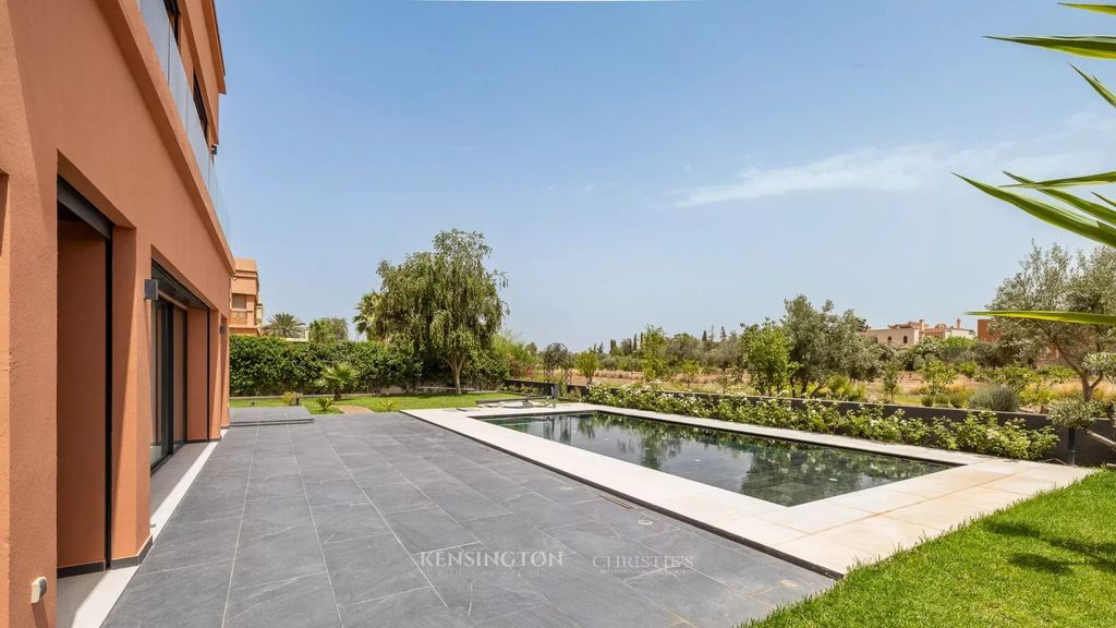 Property photo 2 of 22