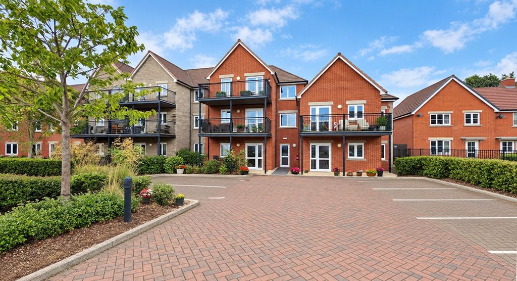 Property photo 1 of 11 Pbox-Img.Jpg