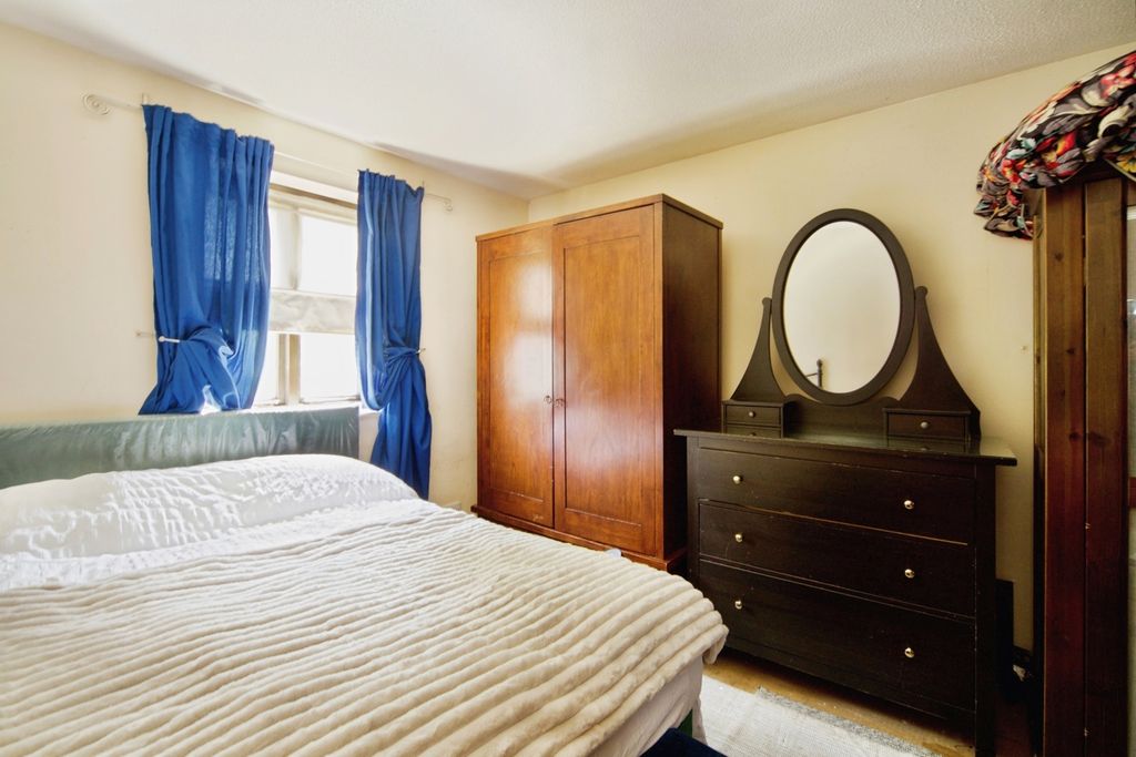 Property photo 2 of 7 Pbox-Img.Jpg