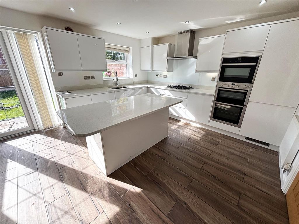 Property photo 3 of 22