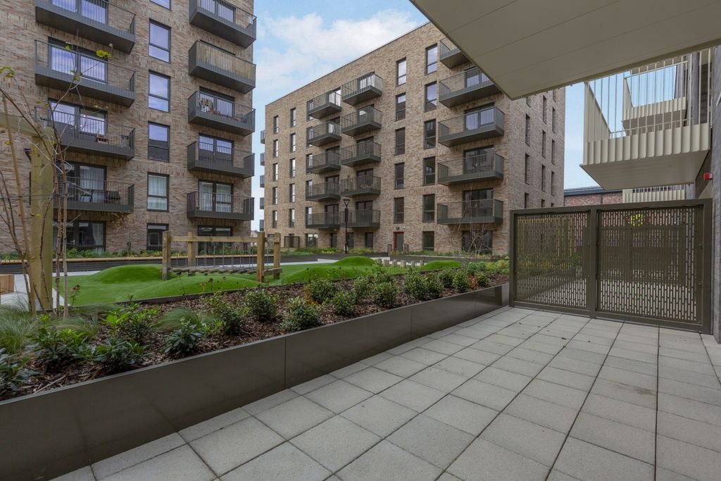 Property photo 1 of 16 842A4887