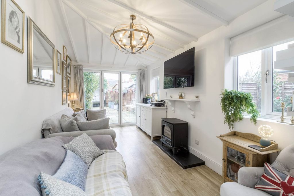 Property photo 3 of 25