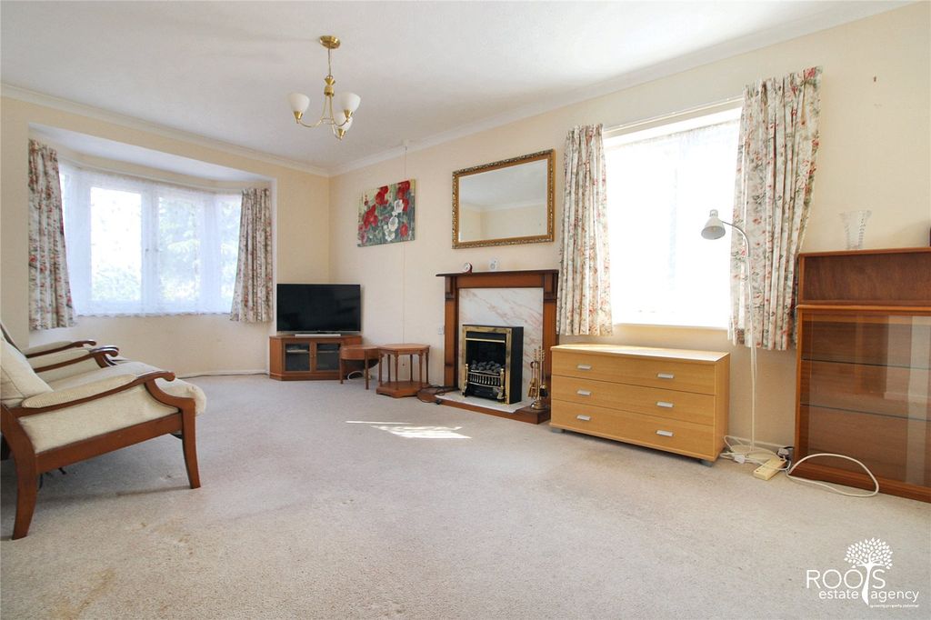 Property photo 3 of 8 Picture No. 02