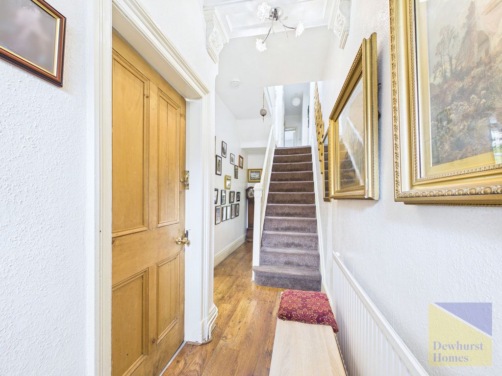 Property photo 2 of 32