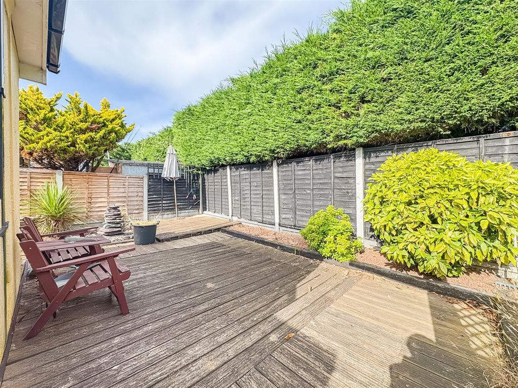 Property photo 2 of 5
