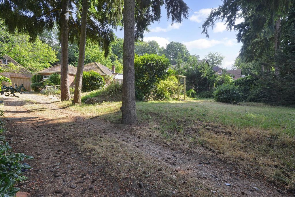 Property photo 2 of 16 Rear Garden