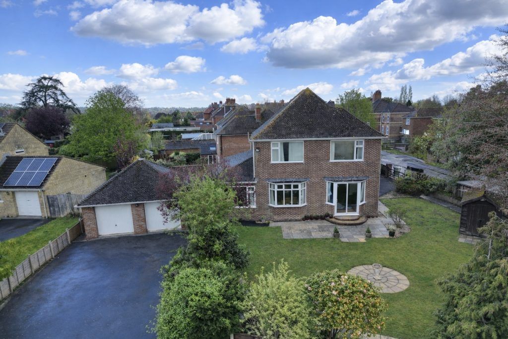 Property photo 1 of 26