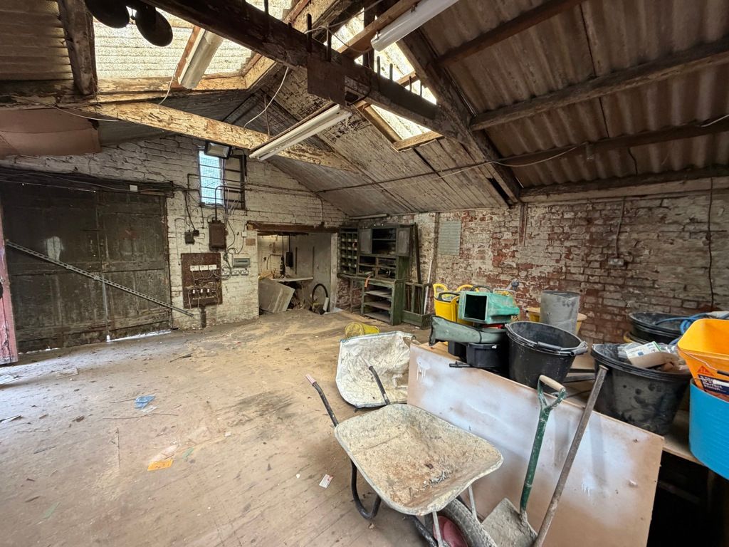 Property photo 3 of 17 Photo 3