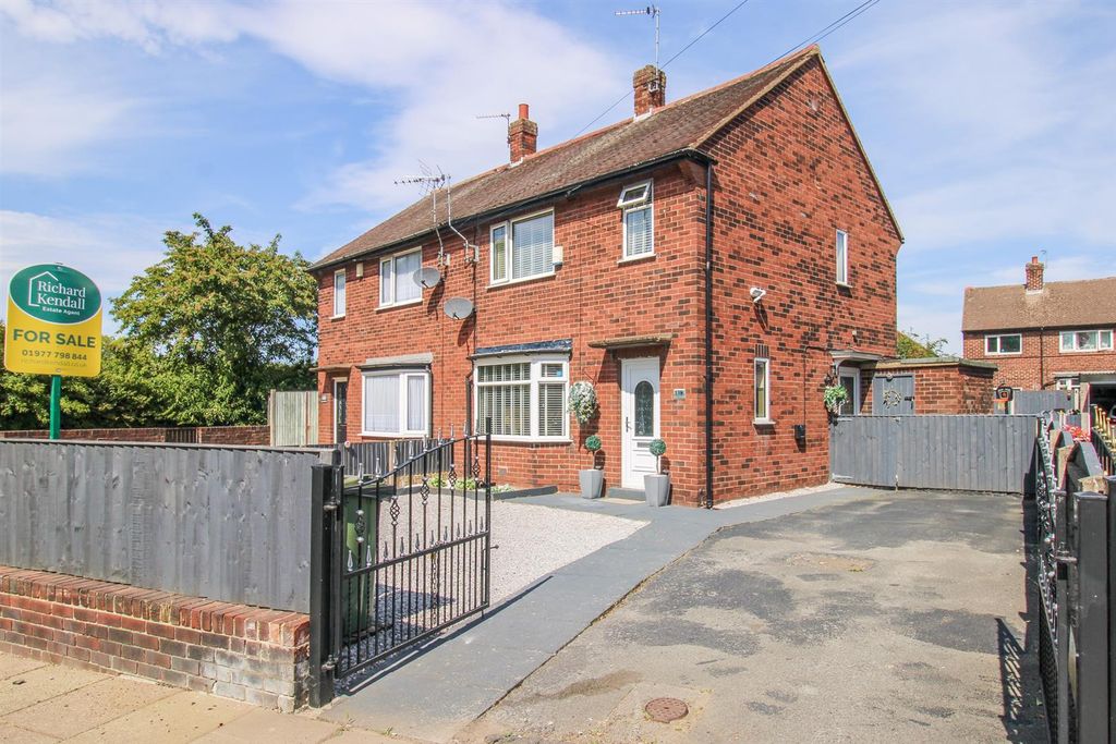 Property photo 1 of 12