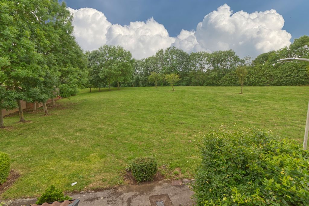 Property photo 3 of 4