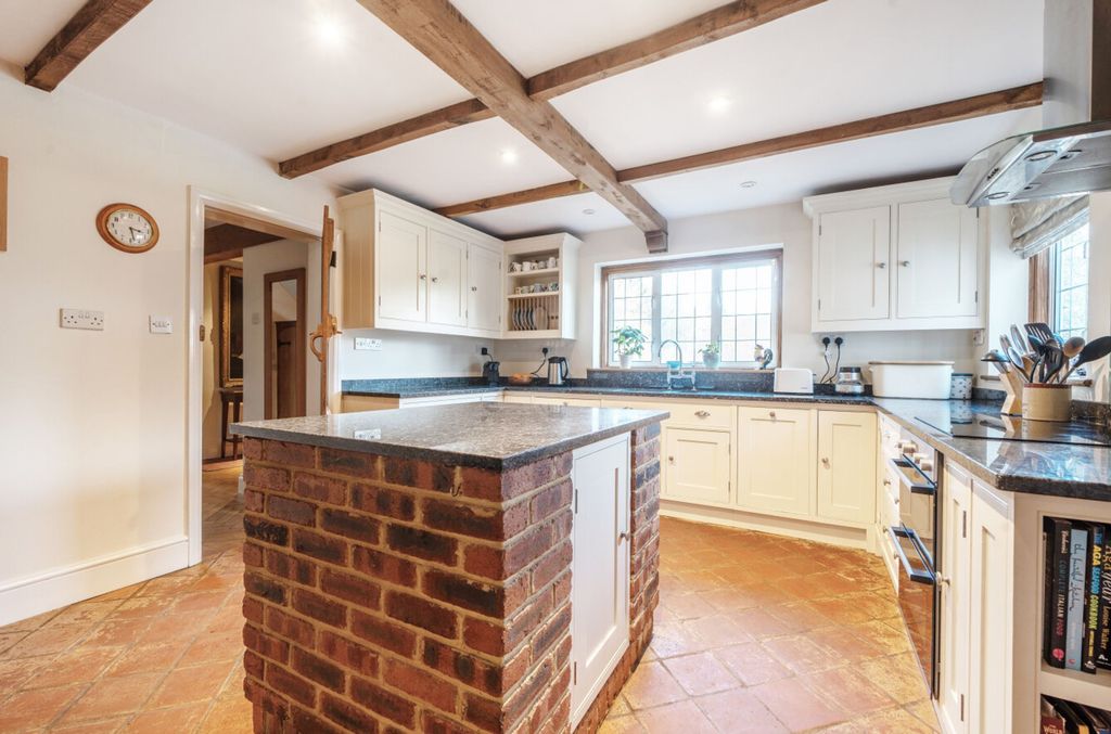 Property photo 3 of 40