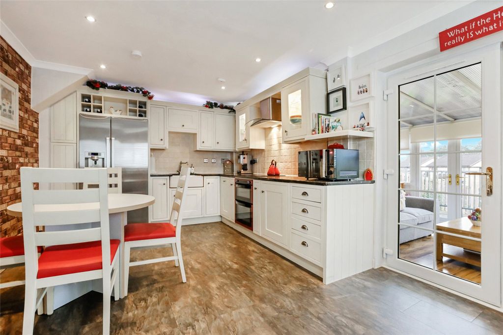 Property photo 3 of 20 Picture No. 10