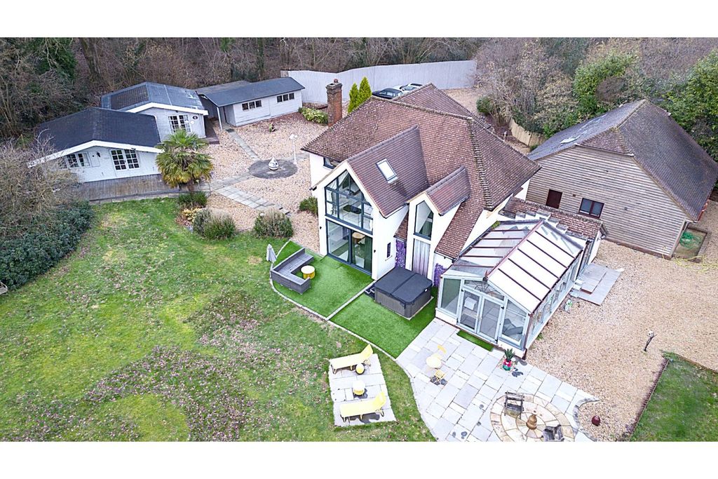 Property photo 1 of 58