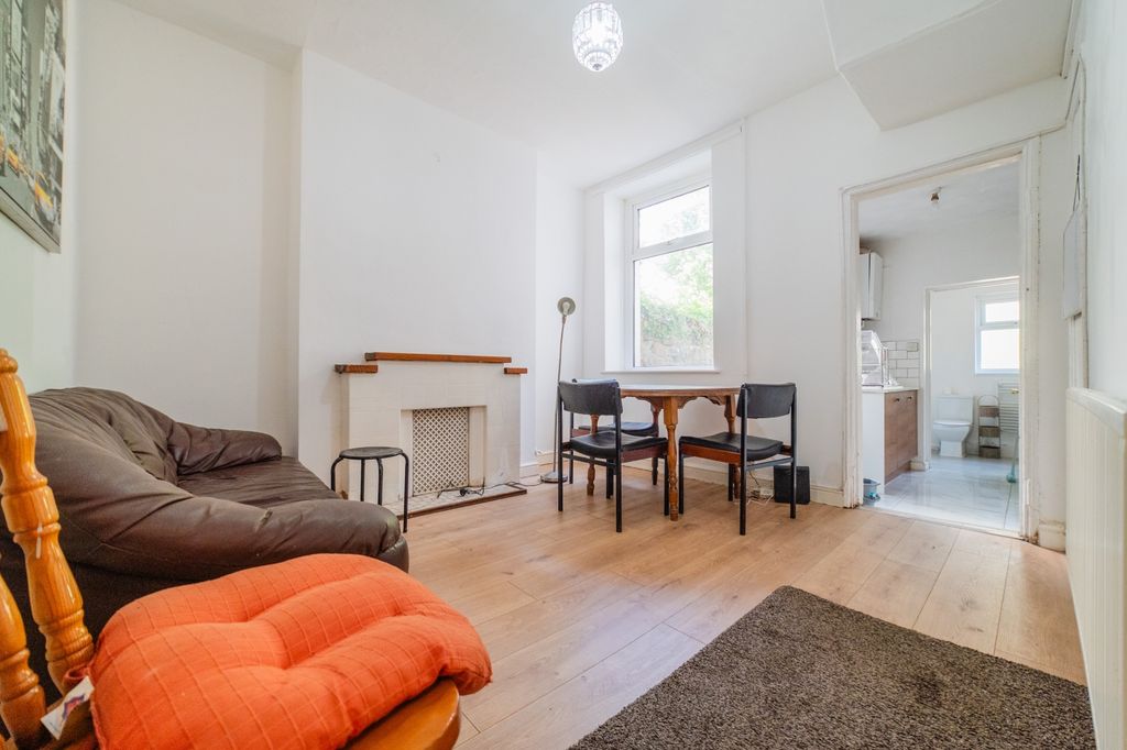 Property photo 2 of 13 Call 02920 454555 To Secure Your Viewing_1