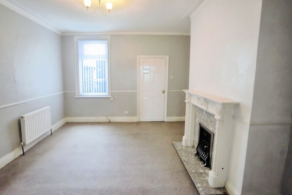 Property photo 3 of 18 4966932