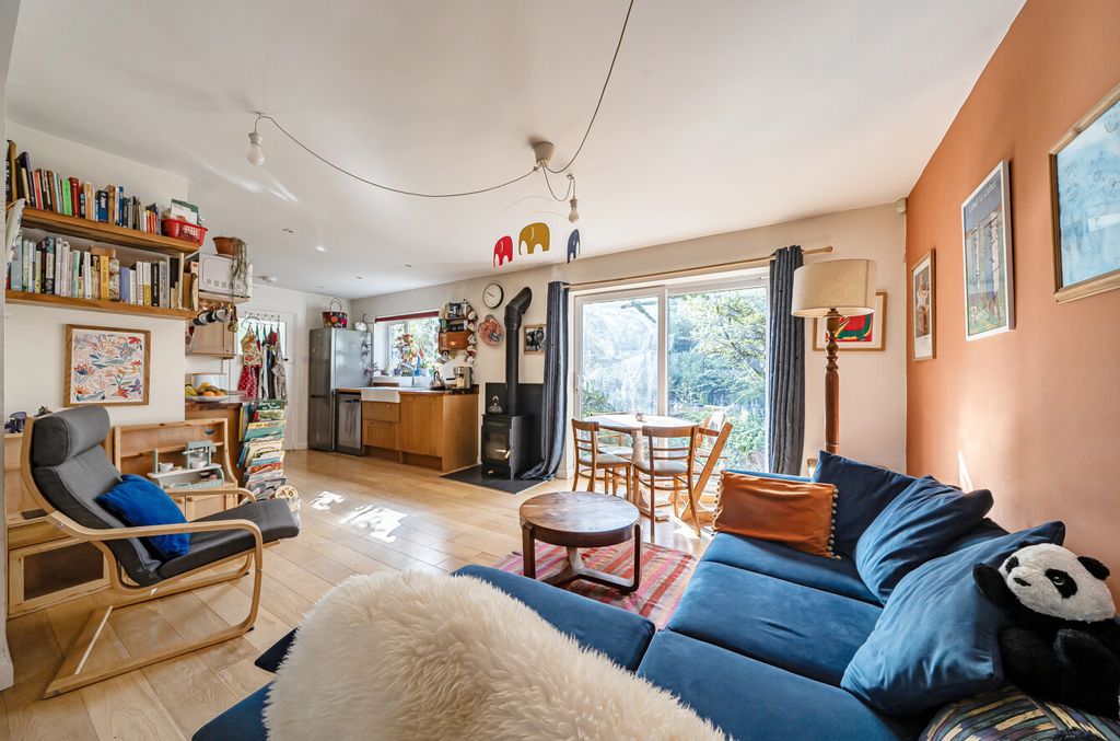 Property photo 2 of 20 1442666 (1).Jpg